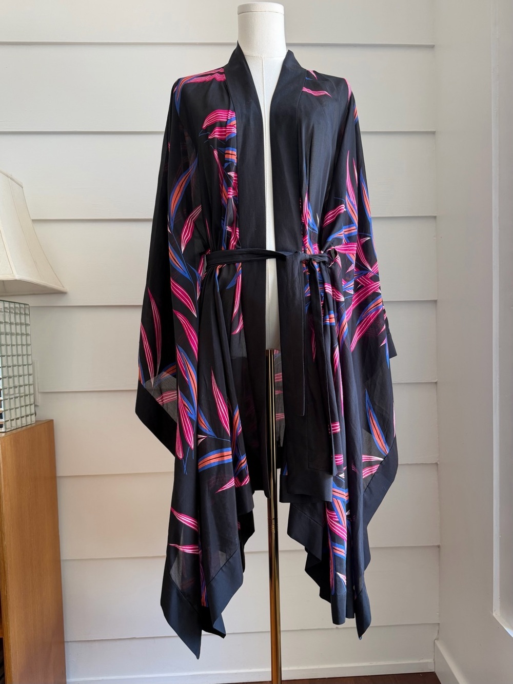 DVF West Silk Wrap Shawl Beach Cover Up Kimono - Picture 2 of 9